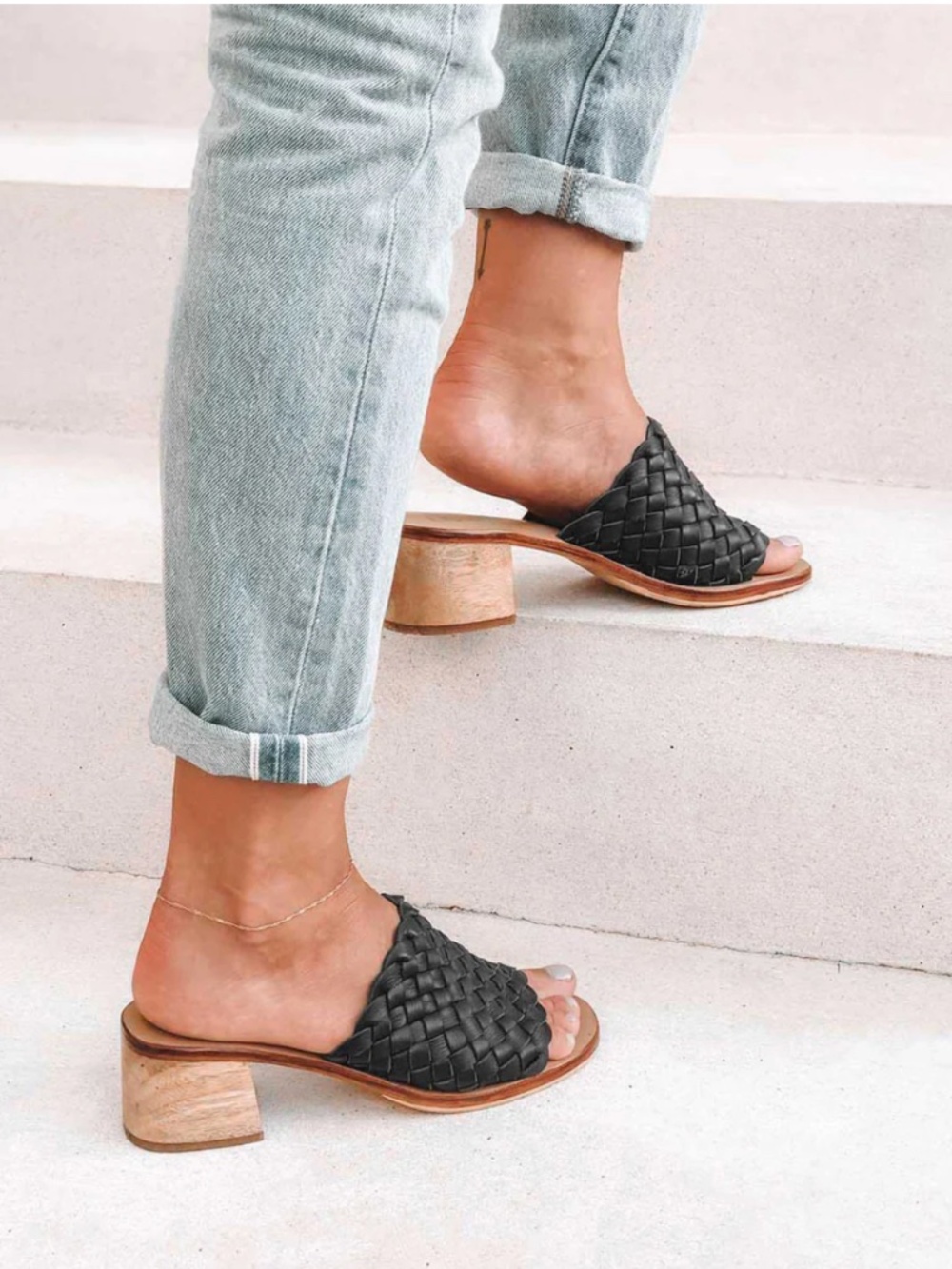 New with tags Liberte Leather Santorini leather woven mules size 5 - Picture 3 of 8